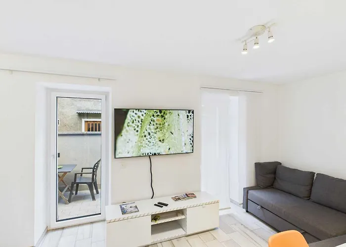 Court House Sonvico Apartment *